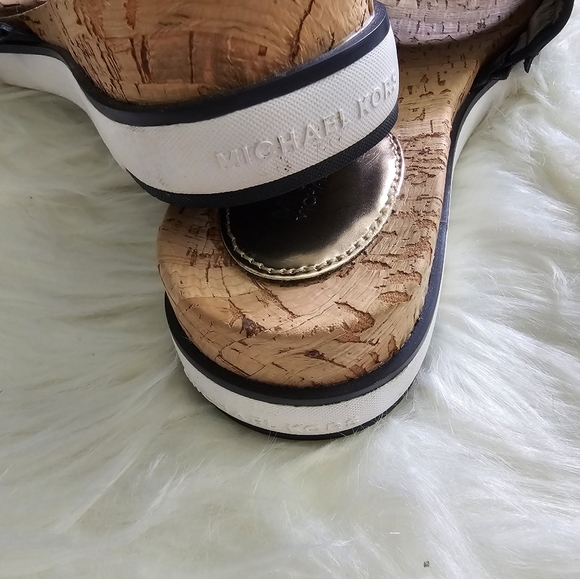 MICHAEL KORS WARREN LOW NAVY / GOLD / WHITE CORK SLIDE SANDAL - Picture 6 of 8
